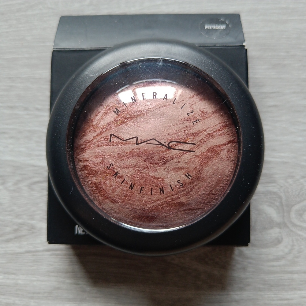 MAC Cosmetics Mineralize Skinfinish Highlighter - Petticoat 16